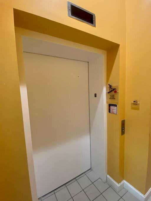 Downtown Albany 2 Bedroom + Workstation @ The Mark Bagian luar foto